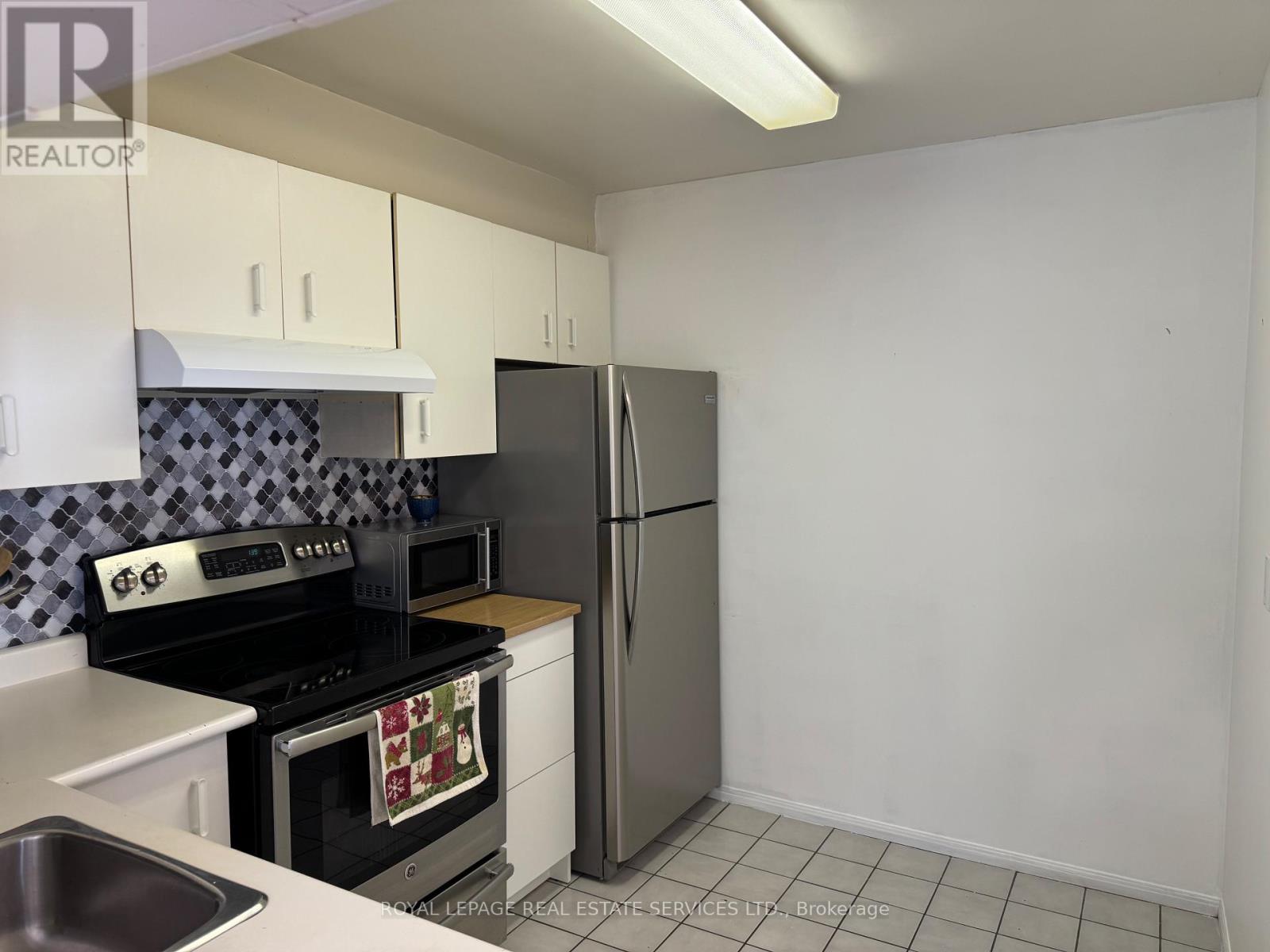 2506 - 4205 Shipp Drive, Mississauga, Ontario  L4Z 2Y9 - Photo 9 - W12446298
