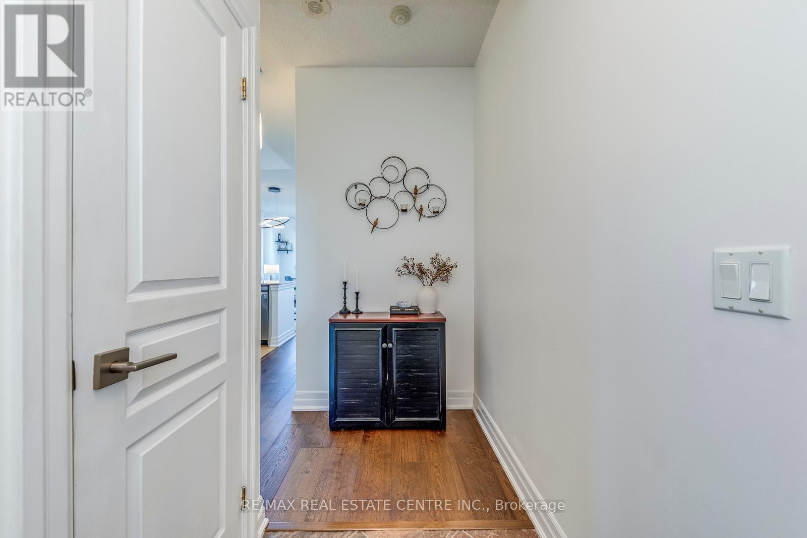 401 - 2087 Lake Shore Boulevard W, Toronto (Mimico), Ontario  M8V 4G3 - Photo 10 - W12446300