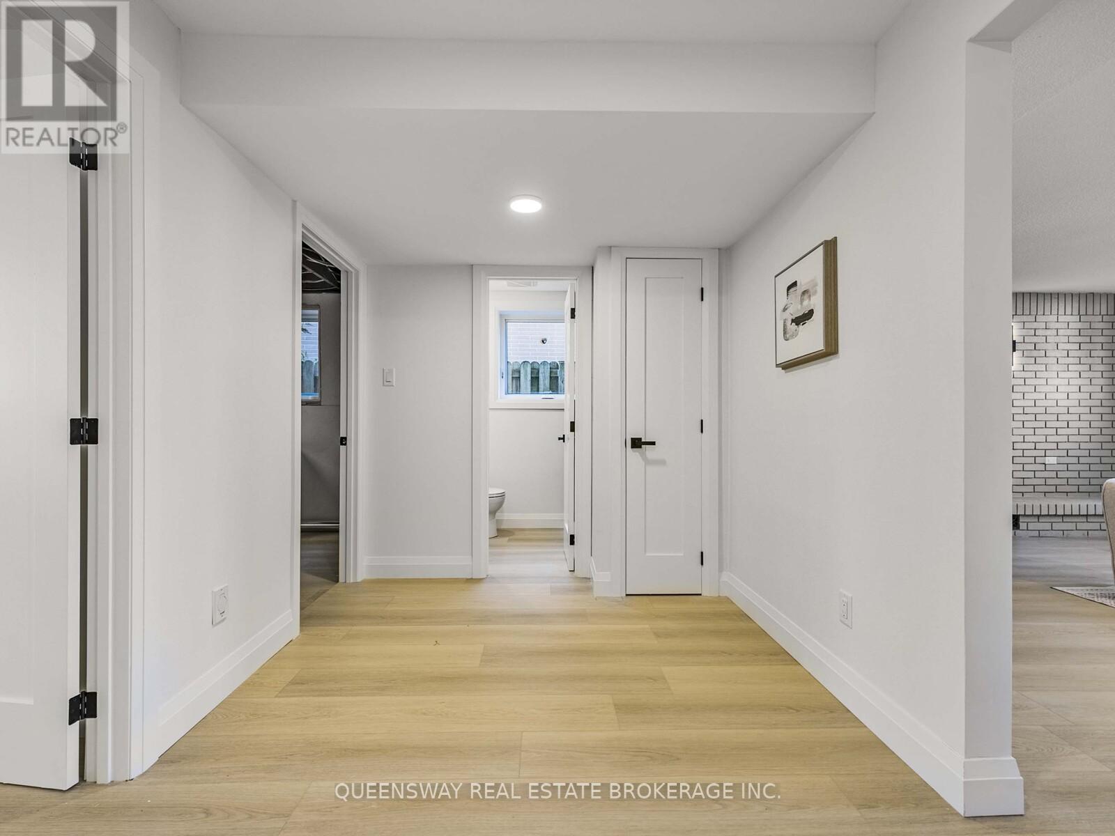 1128 Pinegrove Road, Oakville (Wo West), Ontario  L6L 2W6 - Photo 25 - W12446307