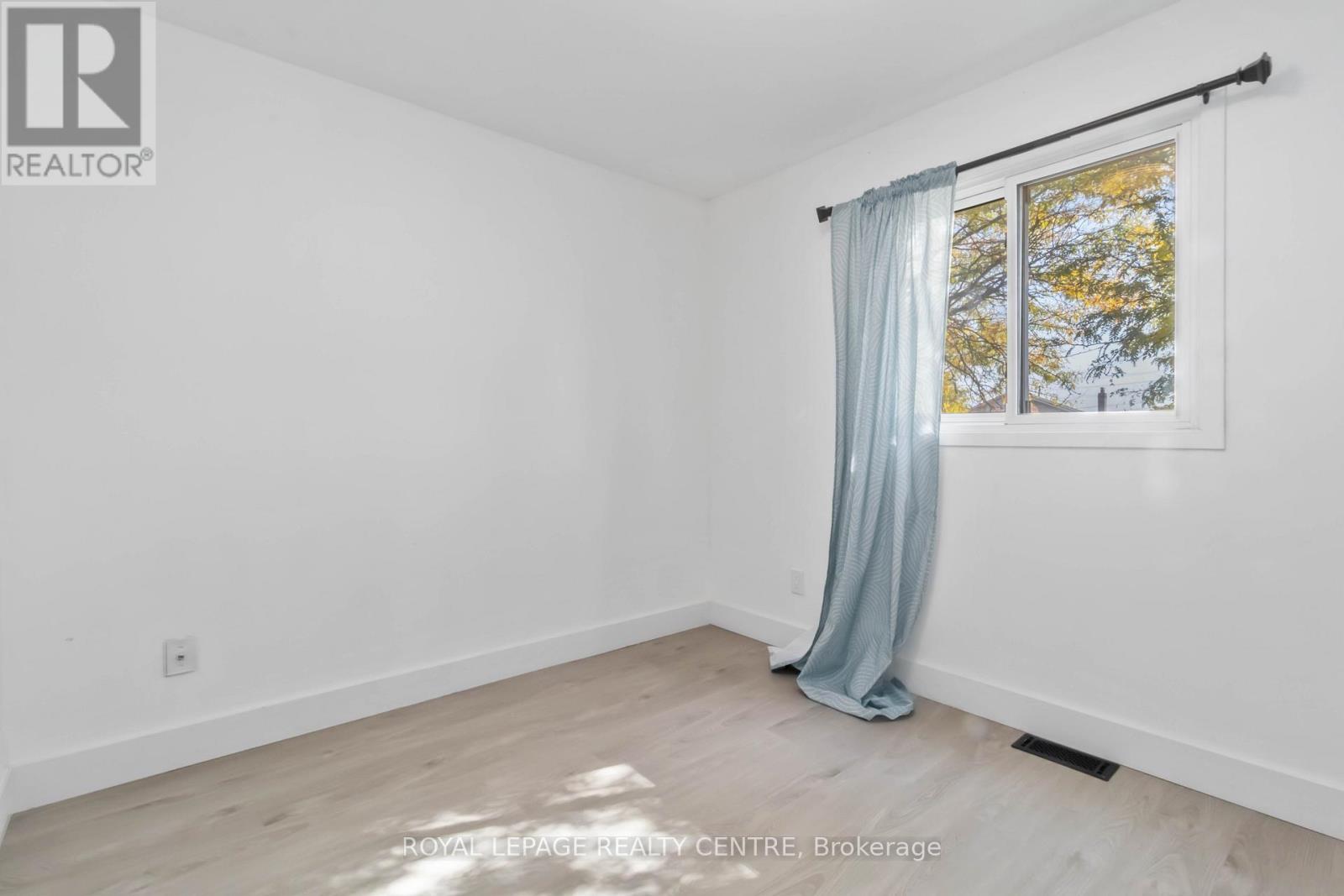 4272 Tea Garden Circle, Mississauga (Creditview), Ontario  L5B 2W8 - Photo 13 - W12446311