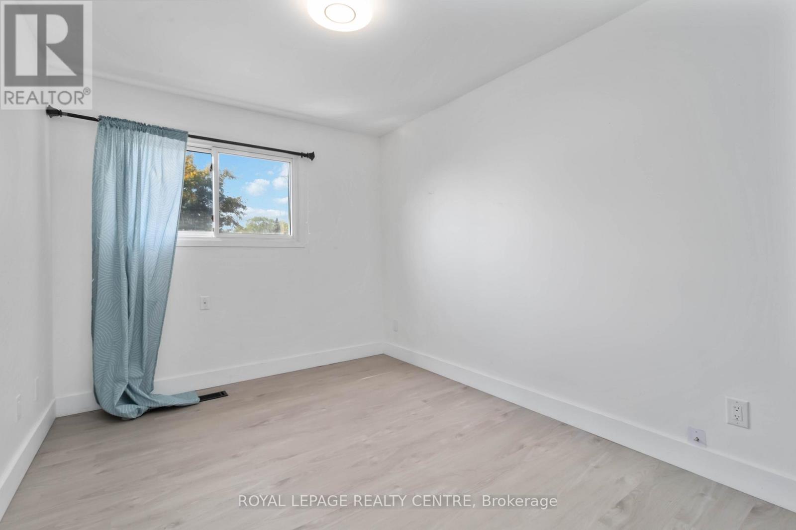 4272 Tea Garden Circle, Mississauga (Creditview), Ontario  L5B 2W8 - Photo 18 - W12446311