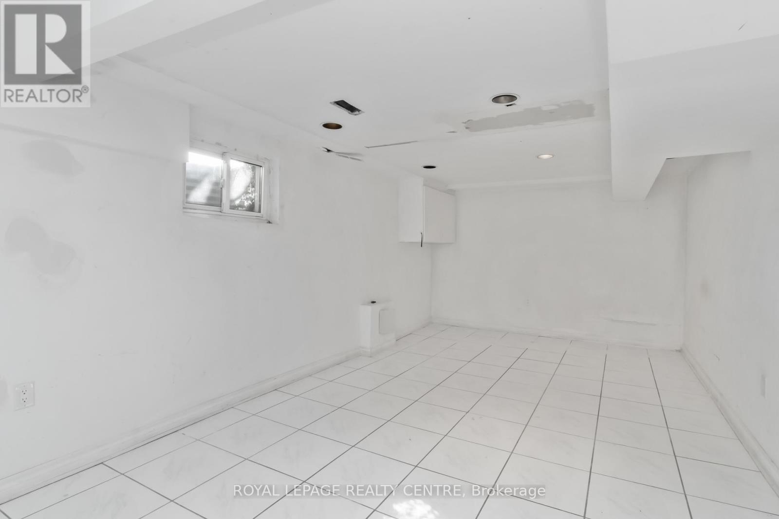4272 Tea Garden Circle, Mississauga (Creditview), Ontario  L5B 2W8 - Photo 22 - W12446311