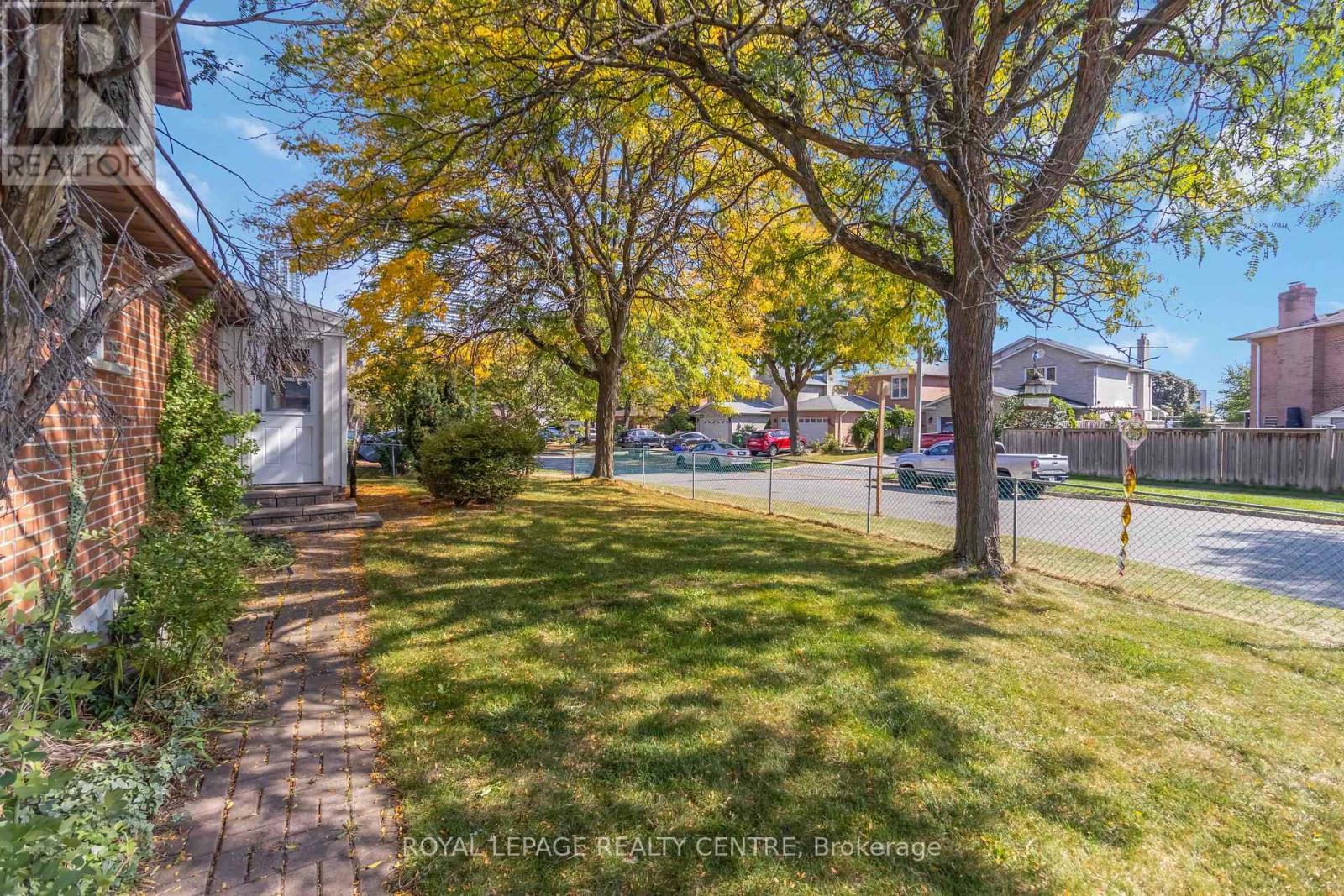 4272 Tea Garden Circle, Mississauga (Creditview), Ontario  L5B 2W8 - Photo 30 - W12446311
