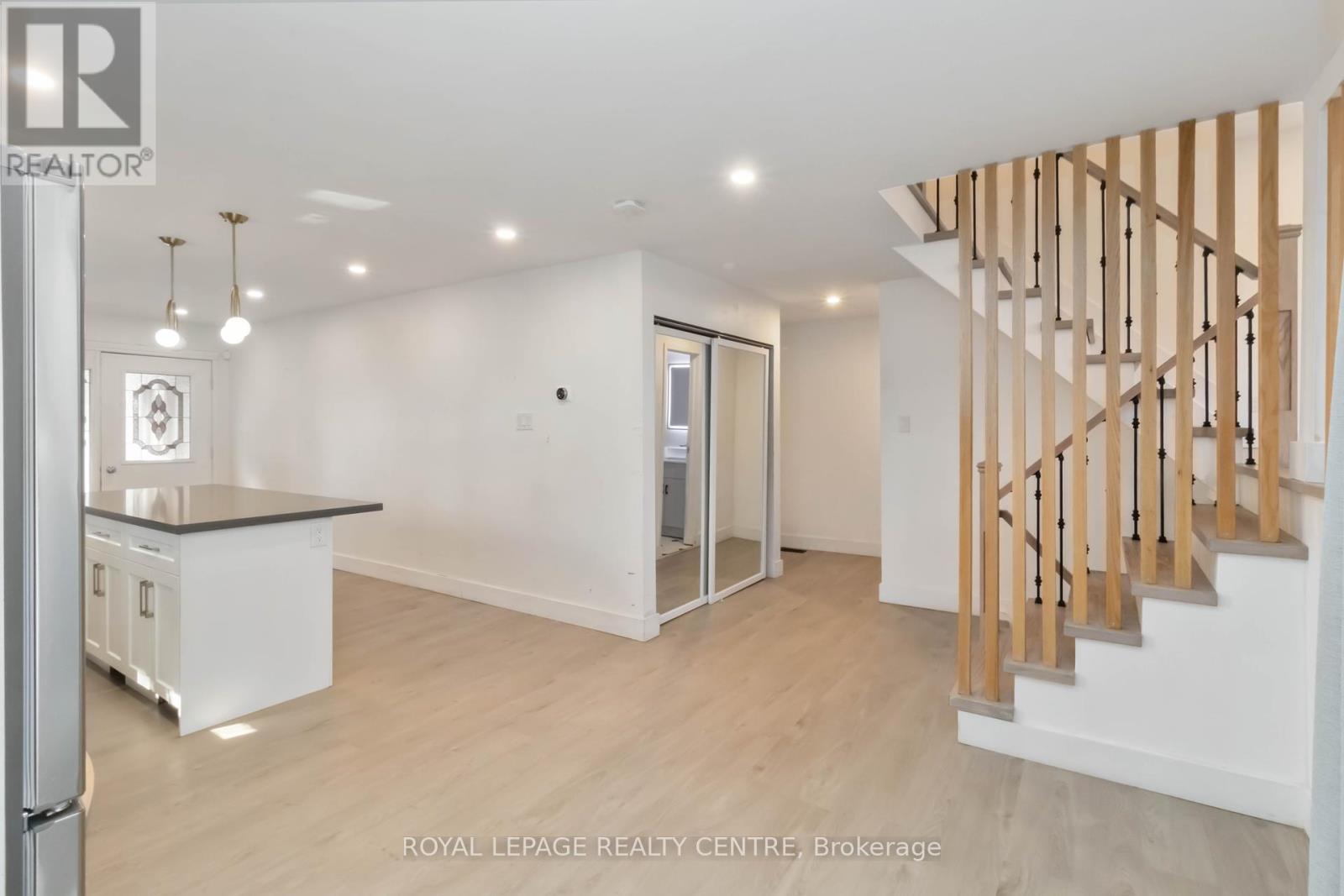 4272 Tea Garden Circle, Mississauga (Creditview), Ontario  L5B 2W8 - Photo 8 - W12446311