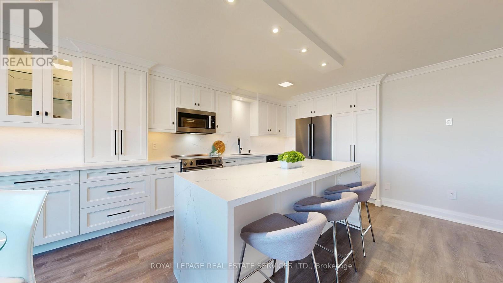 804 - 100 Quebec Avenue, Toronto (High Park North), Ontario  M6P 4B8 - Photo 11 - W12446317