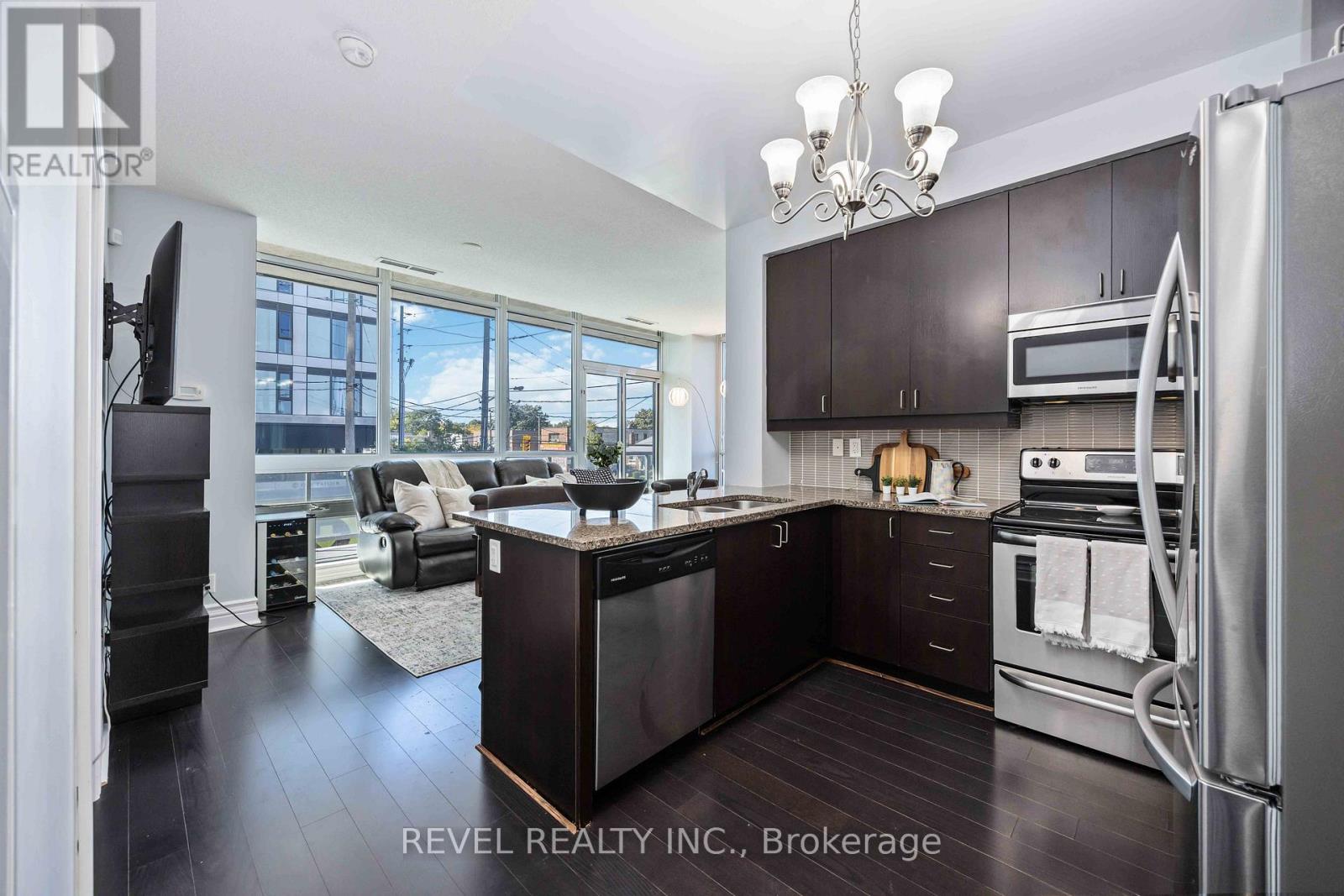 209 - 1185 THE QUEENSWAY, Toronto, Ontario