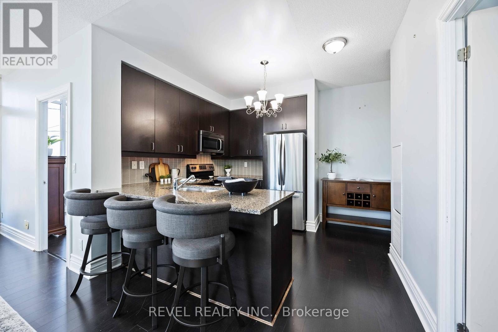 209 - 1185 The Queensway, Toronto, Ontario  M8Z 0C6 - Photo 2 - W12446324