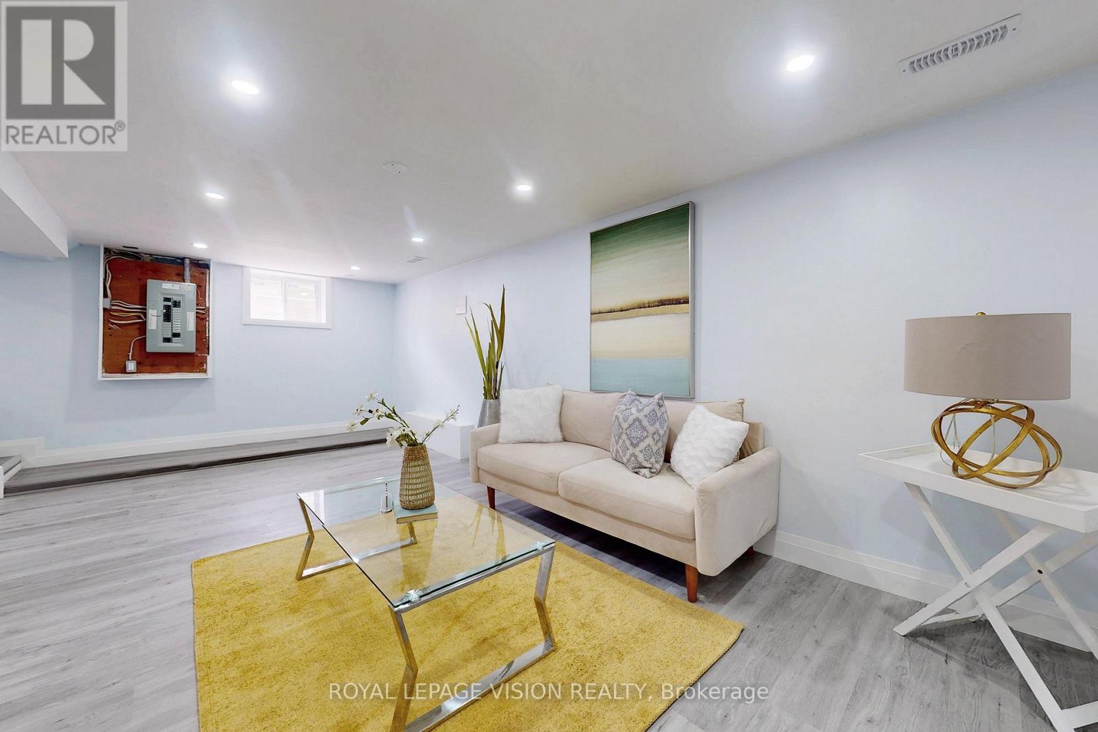 406 Marf Avenue, Mississauga (Mineola), Ontario  L5G 1T3 - Photo 32 - W12446348
