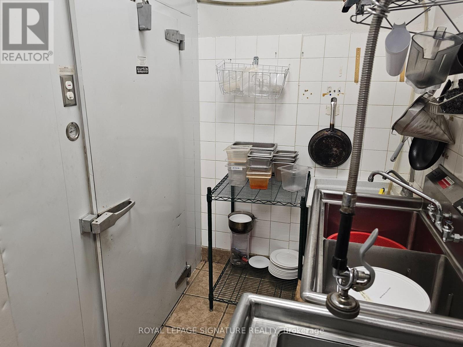 3 - 2880 Queen Street E, Brampton (Airport Road/ Highway 7 Business Centre), Ontario  L6S 6E8 - Photo 11 - W12446387