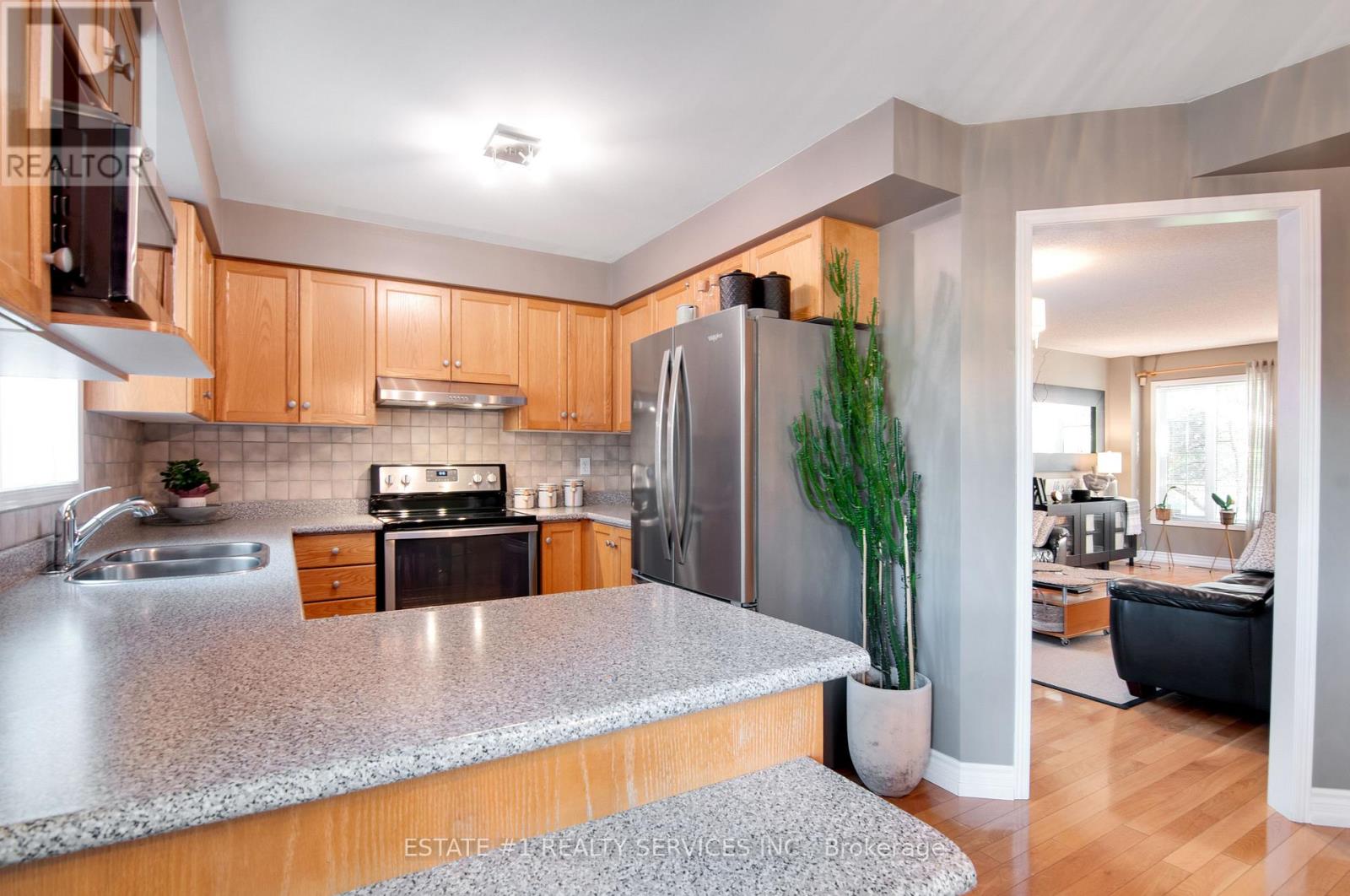 102 Cresthaven Road, Brampton, Ontario  L7A 1J4 - Photo 15 - W12446394
