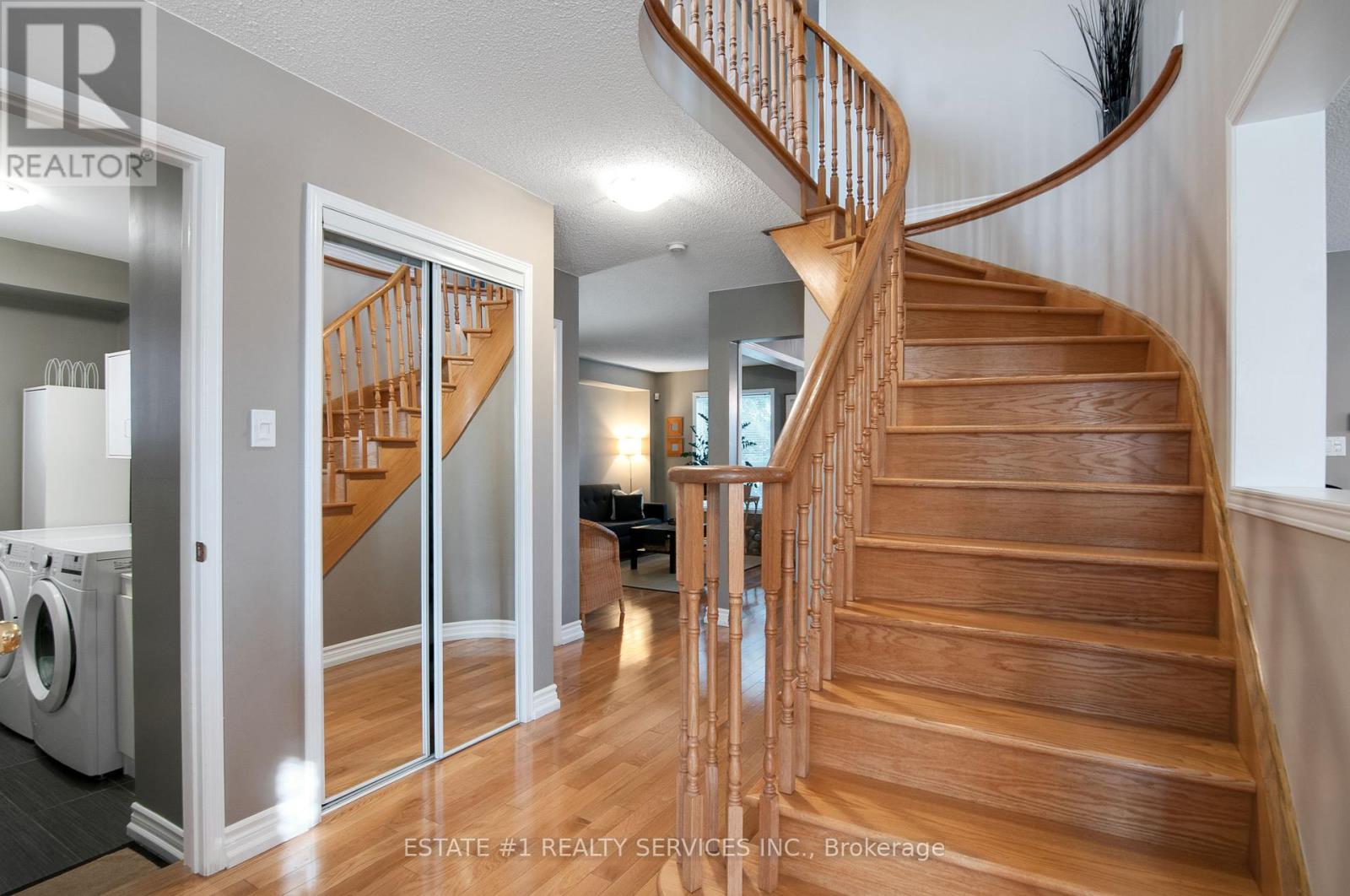 102 Cresthaven Road, Brampton, Ontario  L7A 1J4 - Photo 7 - W12446394