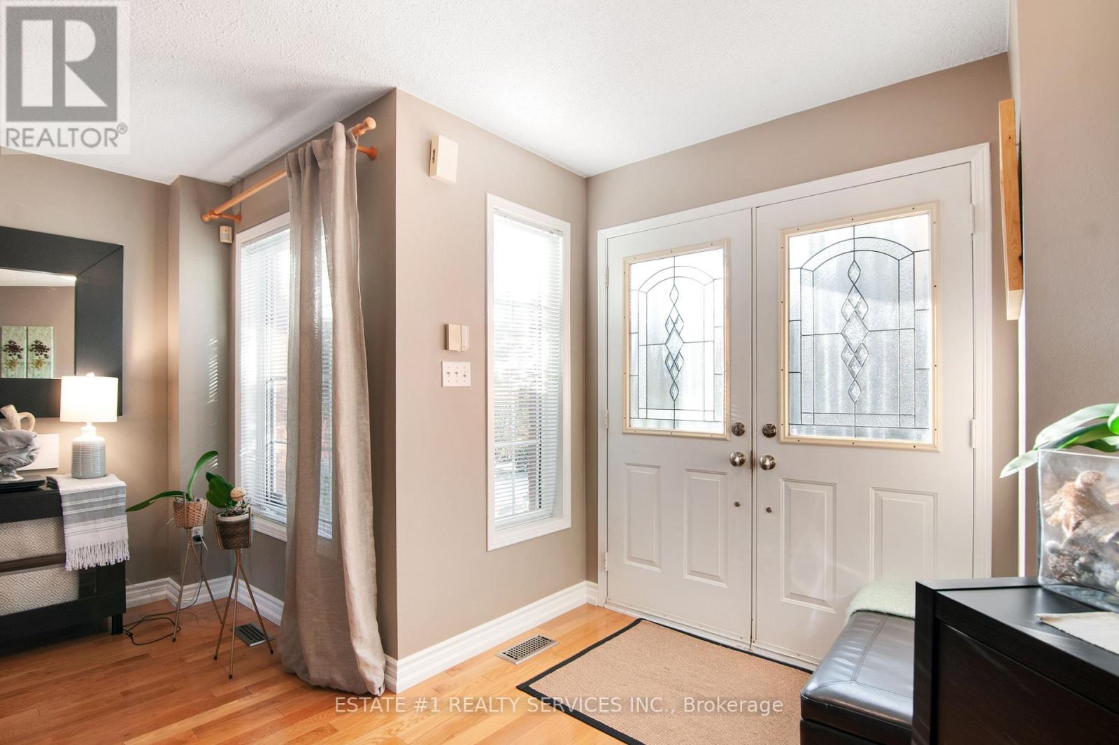 102 Cresthaven Road, Brampton, Ontario  L7A 1J4 - Photo 8 - W12446394