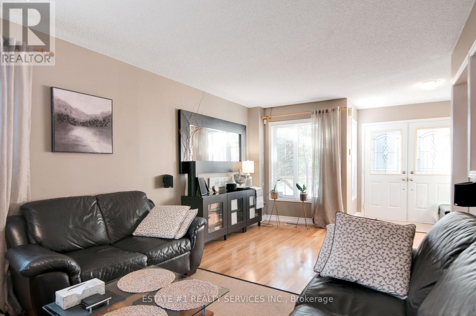 102 Cresthaven Road, Brampton, Ontario  L7A 1J4 - Photo 9 - W12446394