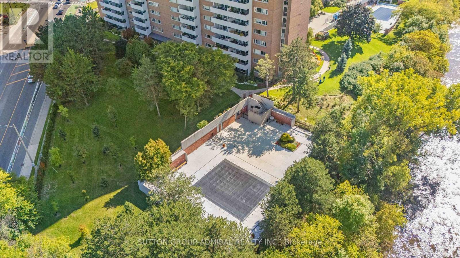 1001 - 270 Scarlett Road, Toronto, Ontario  M6N 4X7 - Photo 36 - W12446421