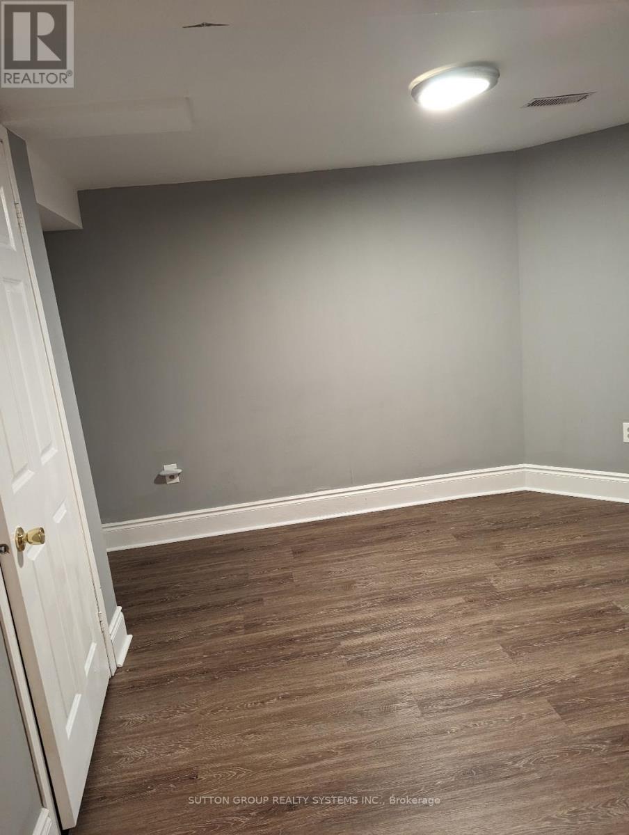6005 Tenth Line W, Mississauga, Ontario  L5N 5S6 - Photo 4 - W12446434