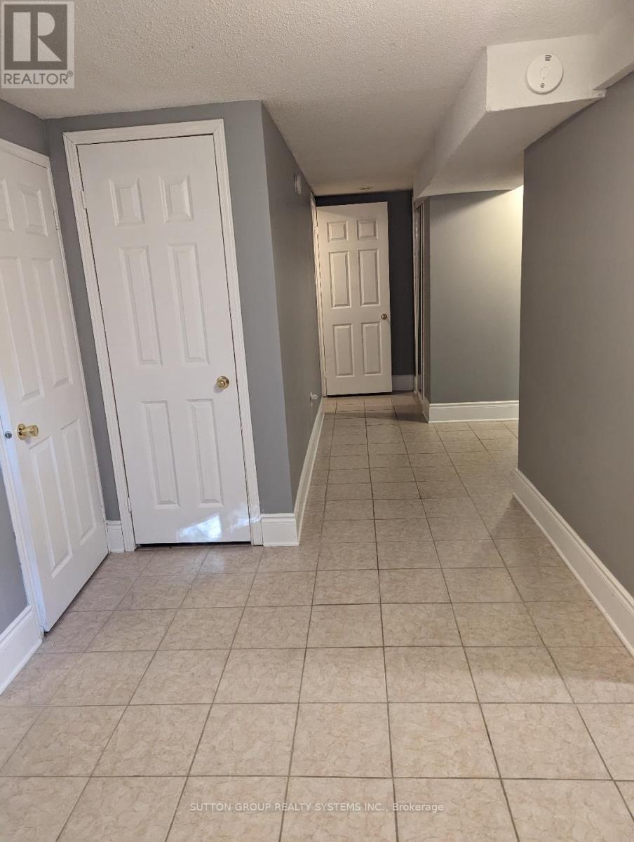 6005 Tenth Line W, Mississauga, Ontario  L5N 5S6 - Photo 6 - W12446434