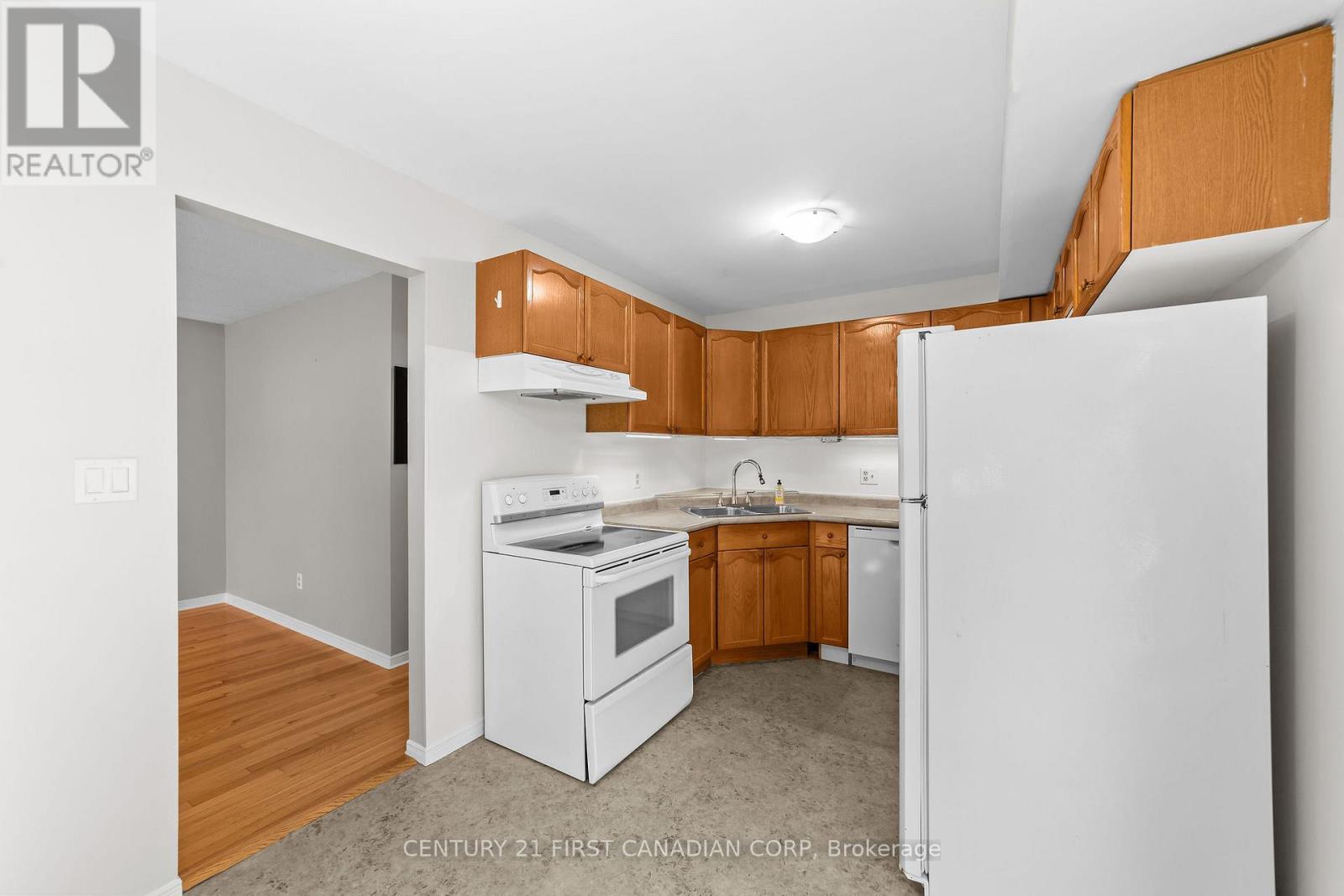 52 Stokes Road, St. Thomas, Ontario  N5R 5W7 - Photo 10 - X12446481