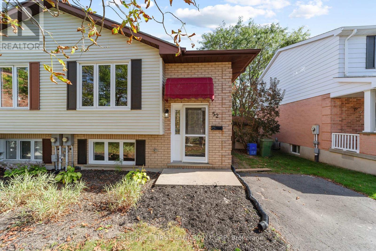 52 Stokes Road, St. Thomas, Ontario  N5R 5W7 - Photo 2 - X12446481