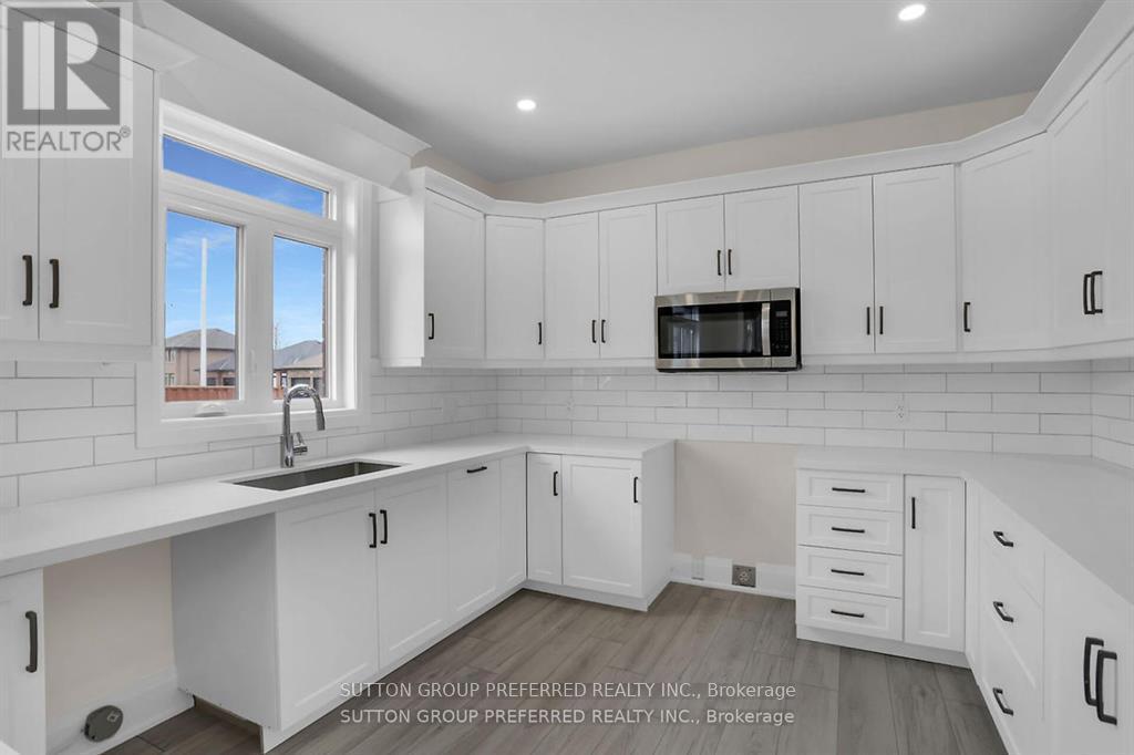 2 Bouw Place, Dutton/dunwich, Ontario  N0K 1J0 - Photo 12 - X12446490