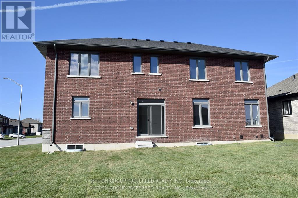 2 Bouw Place, Dutton/dunwich, Ontario  N0K 1J0 - Photo 43 - X12446490