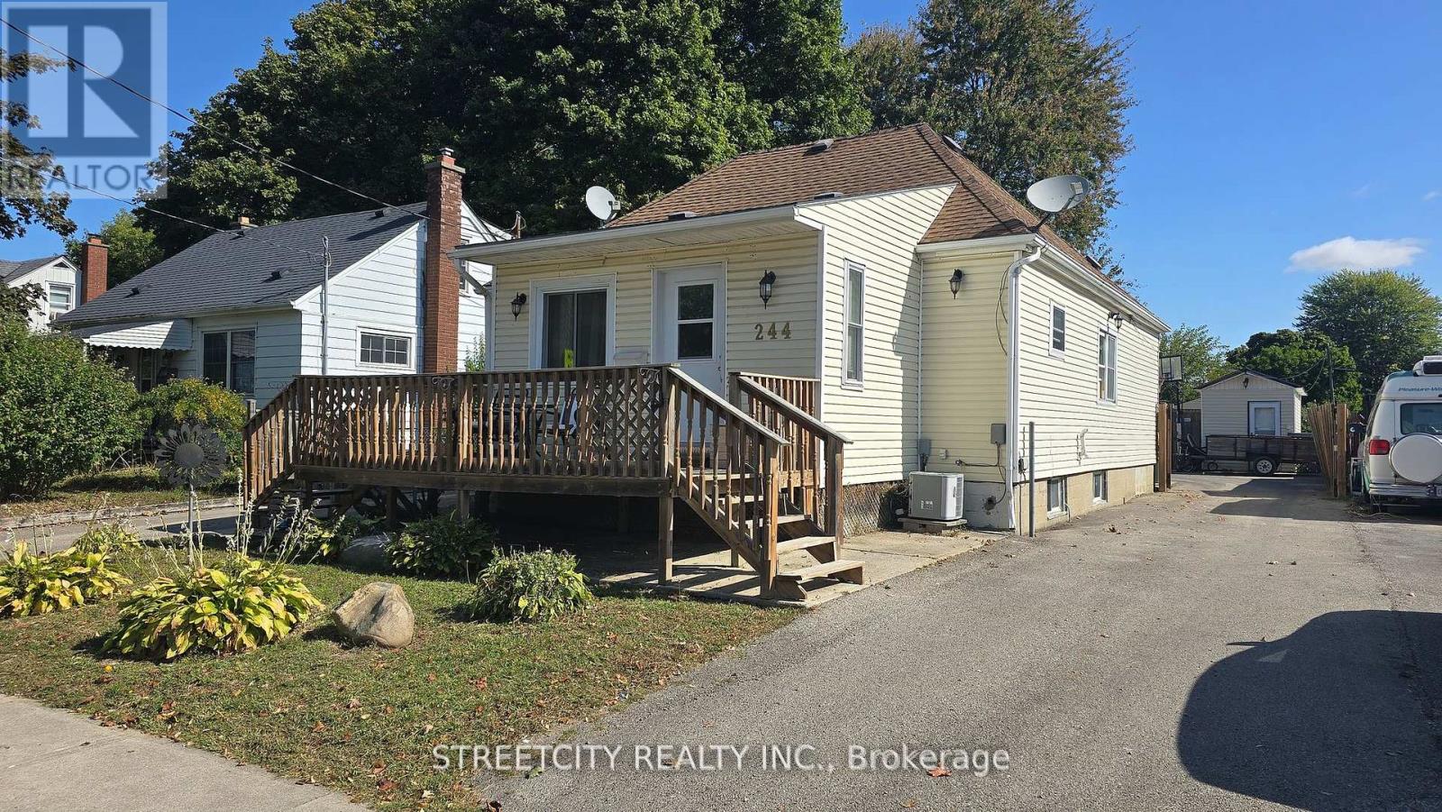 244 Vancouver Street, London East (East H), Ontario  N5W 4R8 - Photo 1 - X12446514