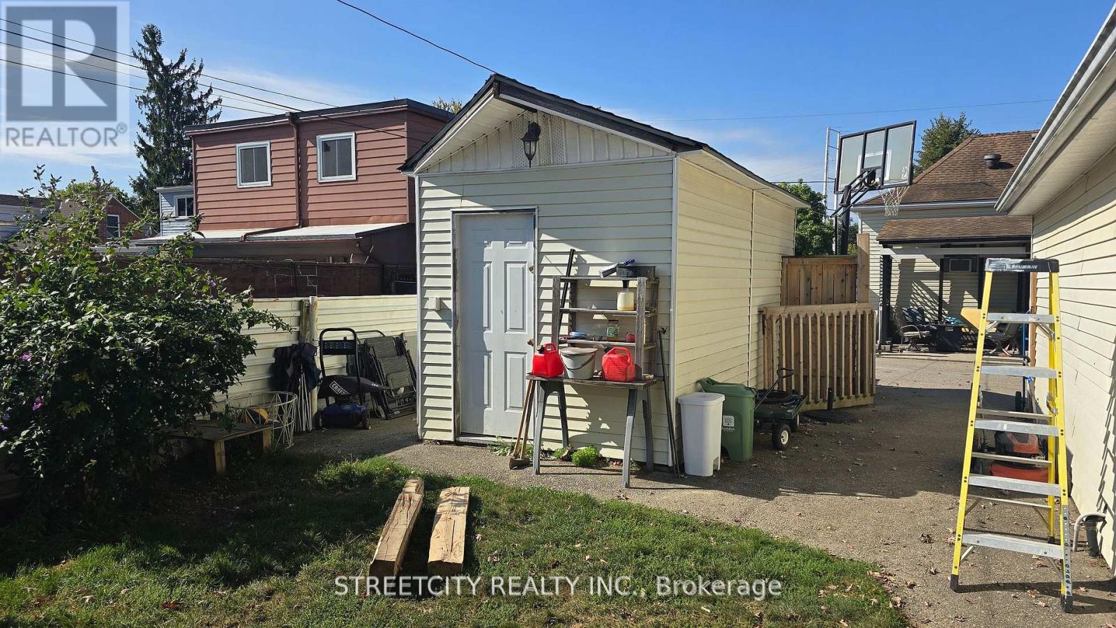 244 Vancouver Street, London East (East H), Ontario  N5W 4R8 - Photo 10 - X12446514