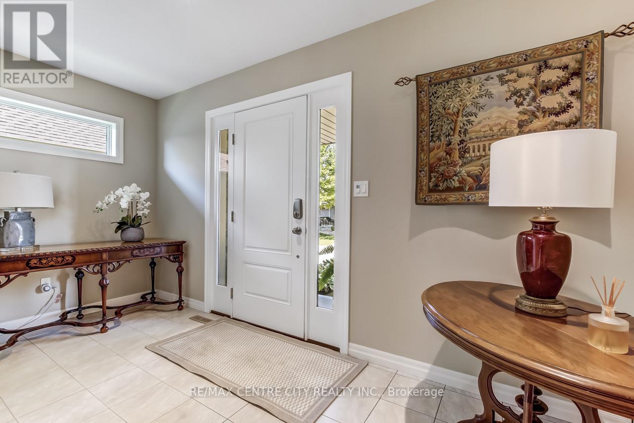 8 - 234 Peach Tree Boulevard, St. Thomas, Ontario  N5R 0G8 - Photo 4 - X12446520