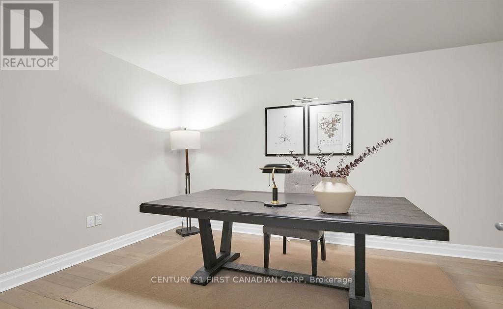 1307 - 505 Talbot Street, London East (East F), Ontario  N6A 2S6 - Photo 8 - X12446522