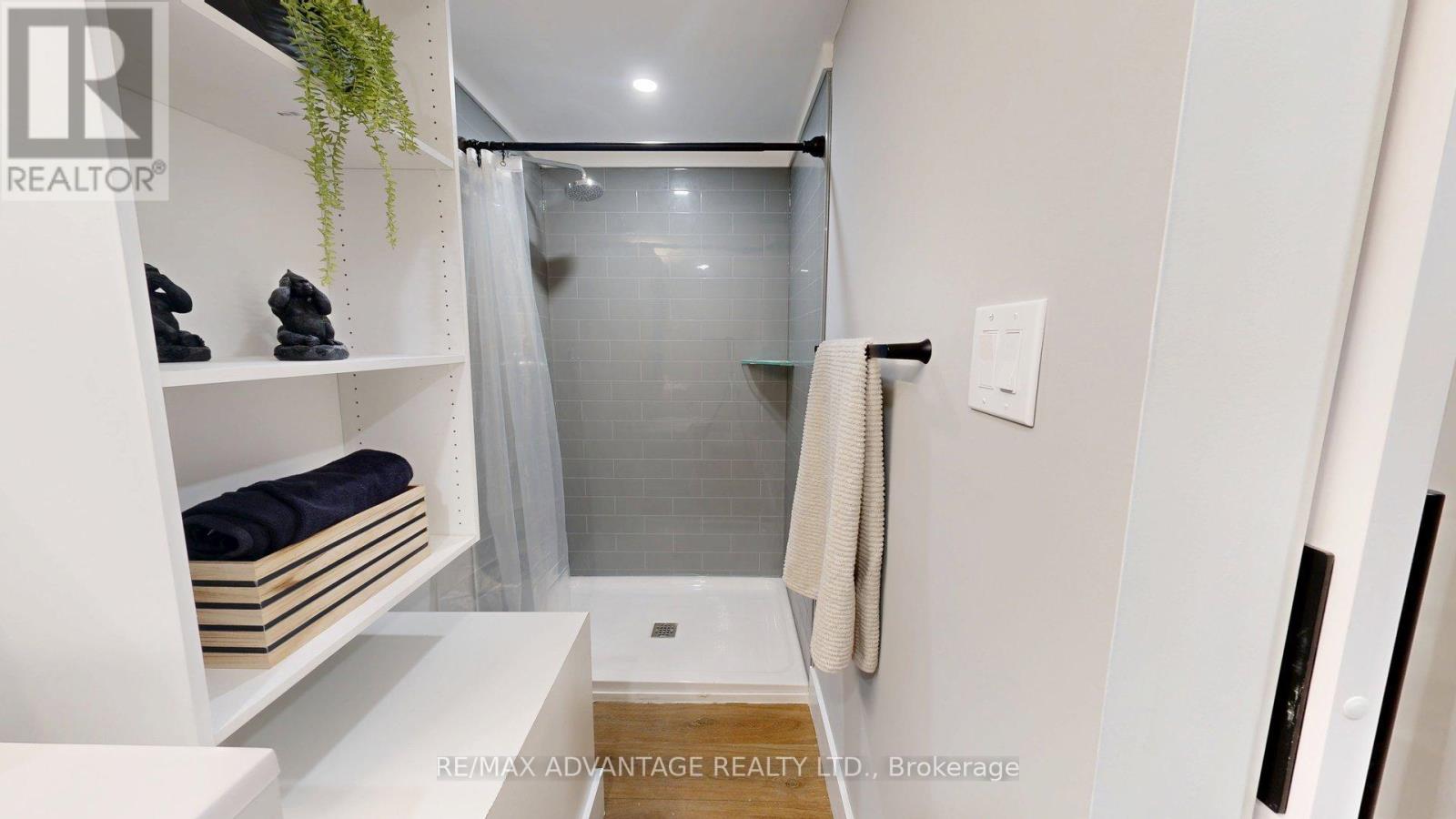 144 Antrim Crescent, London South (South Y), Ontario  N6E 1G8 - Photo 25 - X12446524