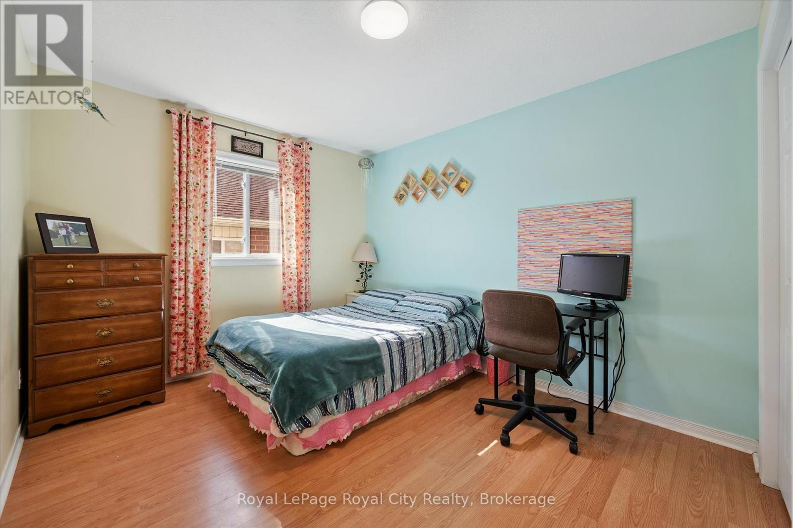37 Shackleton Drive, Guelph, Ontario  N1E 7L3 - Photo 10 - X12446519