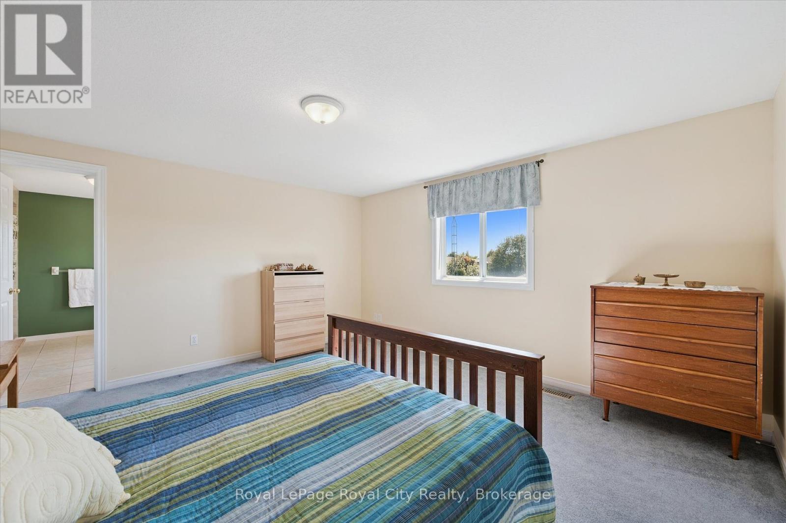 37 Shackleton Drive, Guelph, Ontario  N1E 7L3 - Photo 19 - X12446519