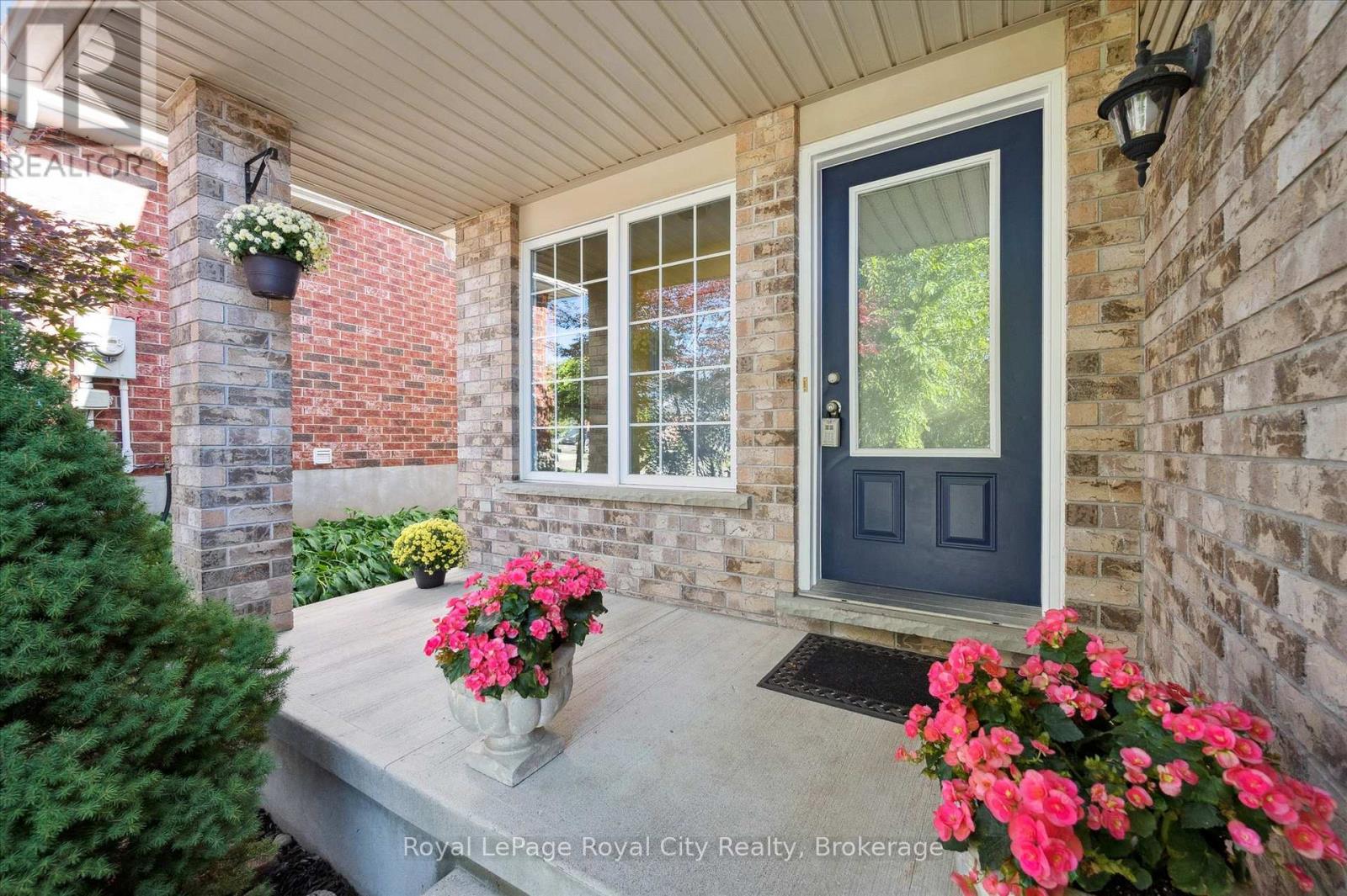 37 Shackleton Drive, Guelph, Ontario  N1E 7L3 - Photo 2 - X12446519