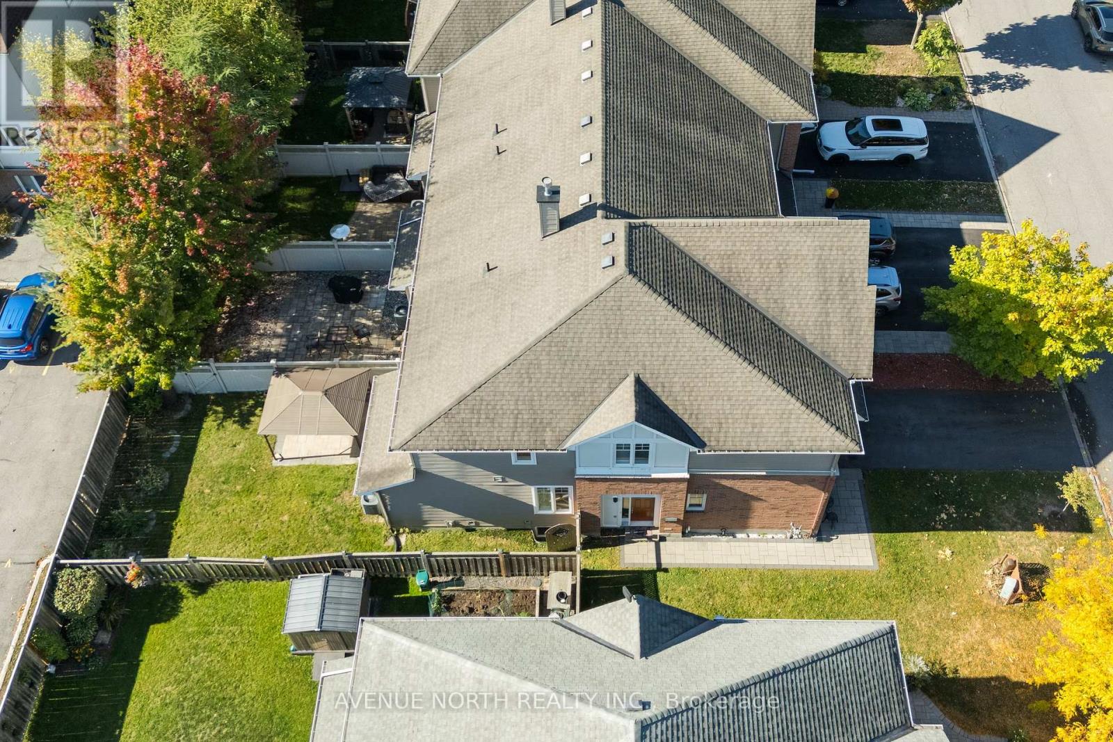 108 Hillman Marsh Way, Ottawa, Ontario  K1T 0B1 - Photo 6 - X12446462