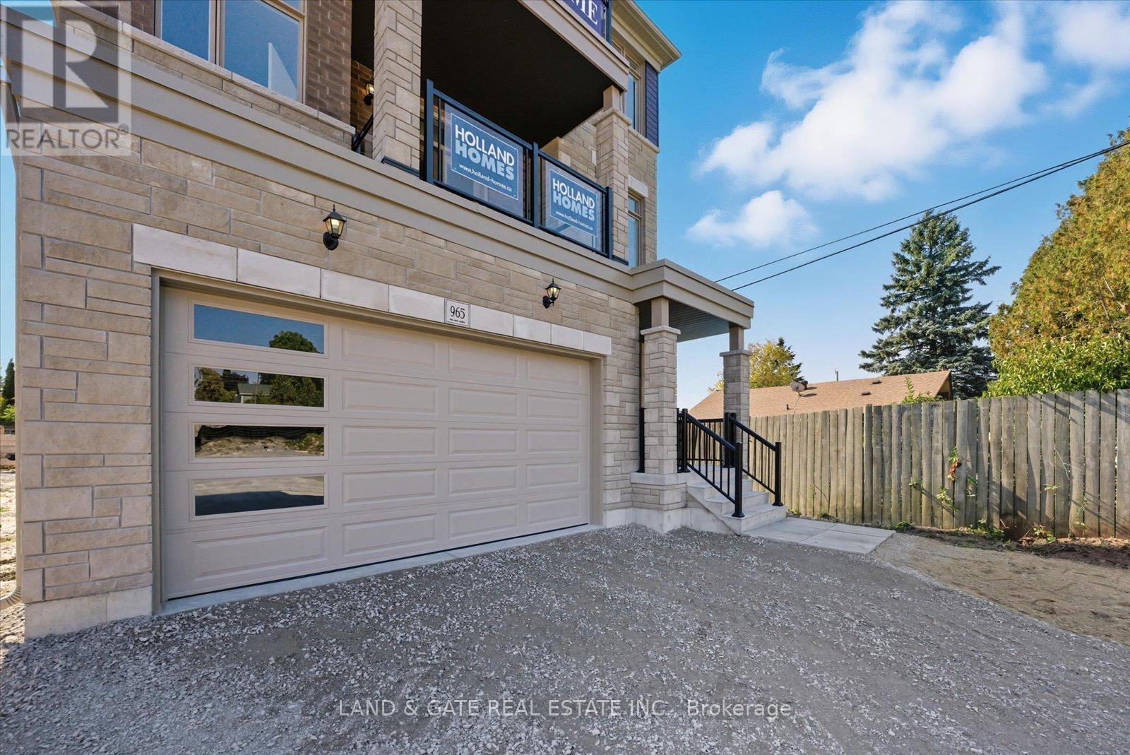 965 Queensdale Avenue, Oshawa, Ontario  L1H 1H4 - Photo 2 - E12444124