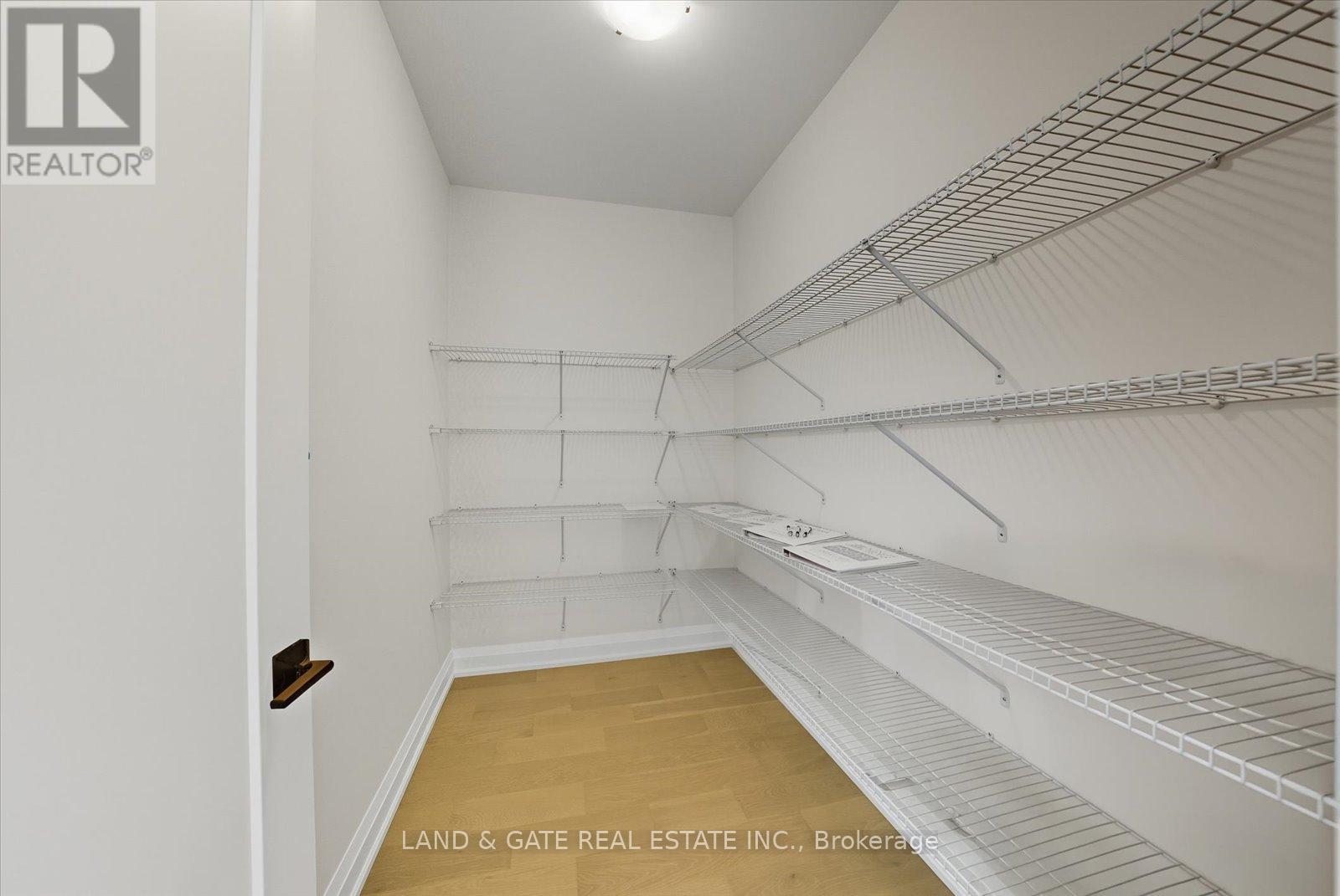 965 Queensdale Avenue, Oshawa, Ontario  L1H 1H4 - Photo 13 - E12444124