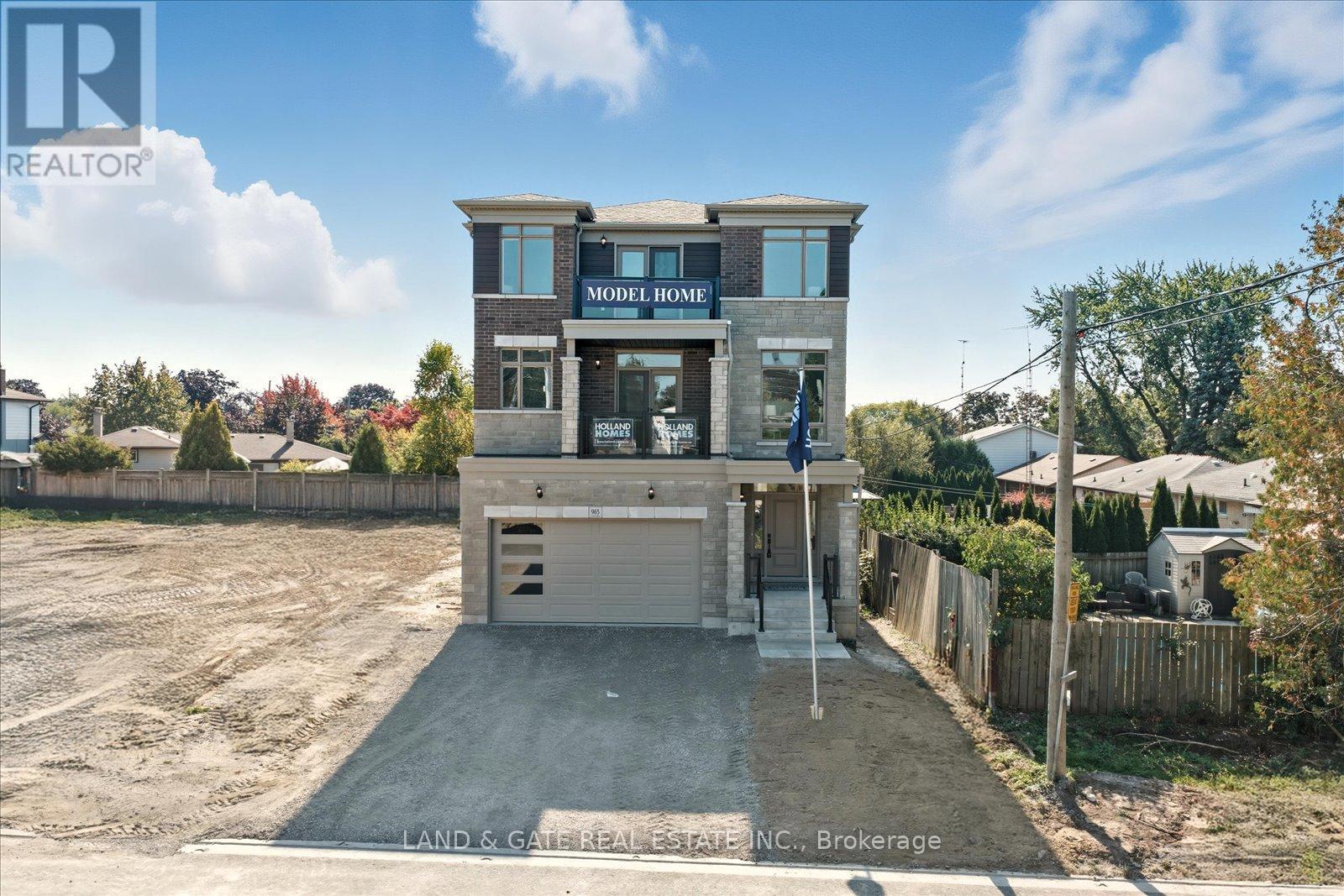 965 Queensdale Avenue, Oshawa, Ontario  L1H 1H4 - Photo 3 - E12444124