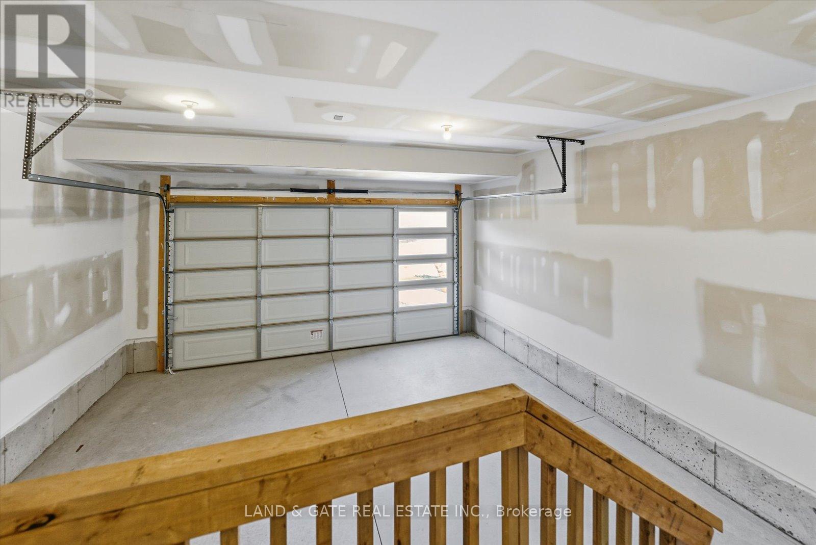 965 Queensdale Avenue, Oshawa, Ontario  L1H 1H4 - Photo 48 - E12444124