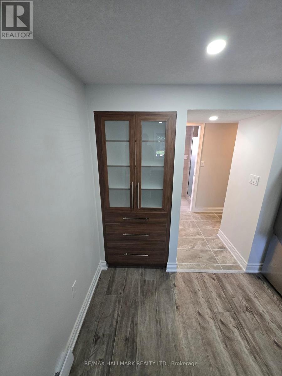 101 - 18 Summerside Crescent, Cambridge, Ontario  N1R 5S2 - Photo 17 - X12446350