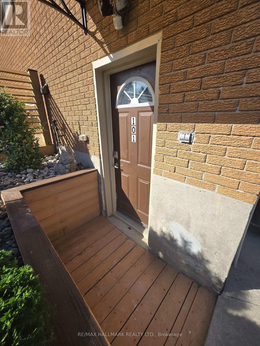 101 - 18 Summerside Crescent, Cambridge, Ontario  N1R 5S2 - Photo 4 - X12446350