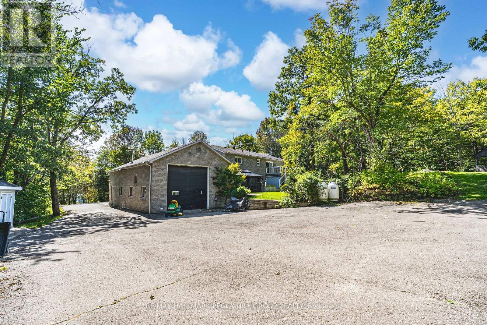 106 Musky Bay Road, Georgian Bay (Baxter), Ontario  L0K 1S0 - Photo 18 - X12446373