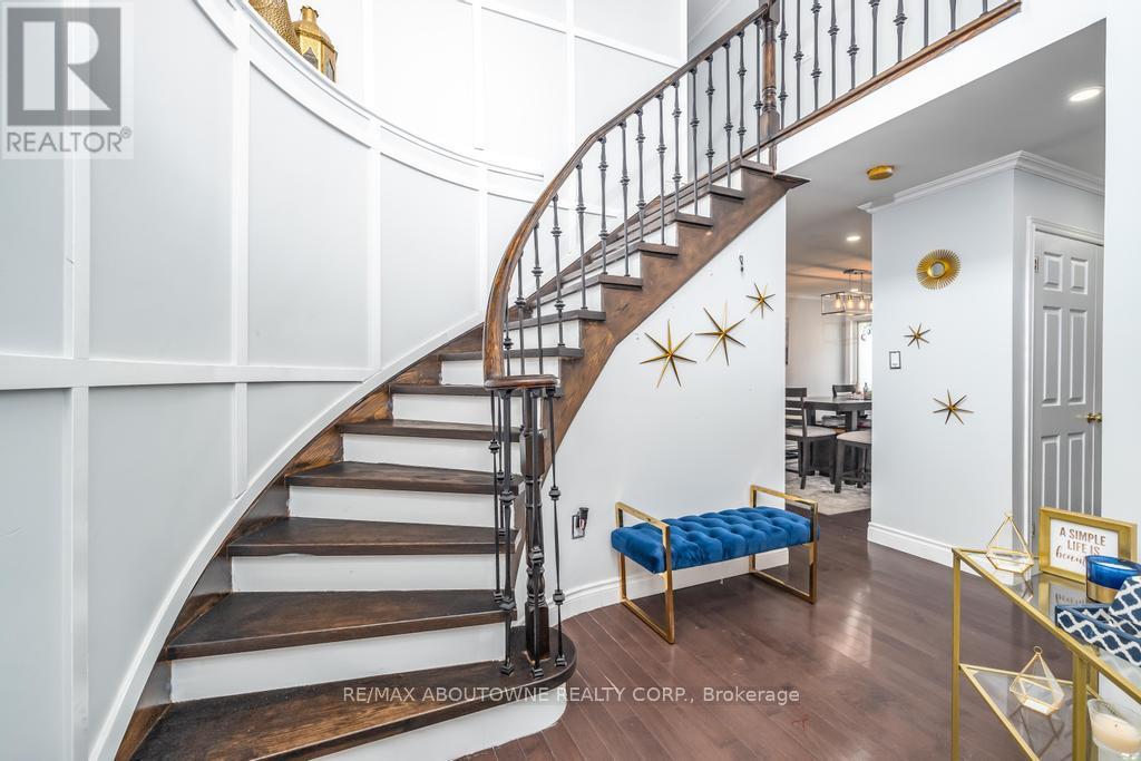 14 Sable Drive, Hamilton (Meadowlands), Ontario  L9K 1K9 - Photo 10 - X12446374