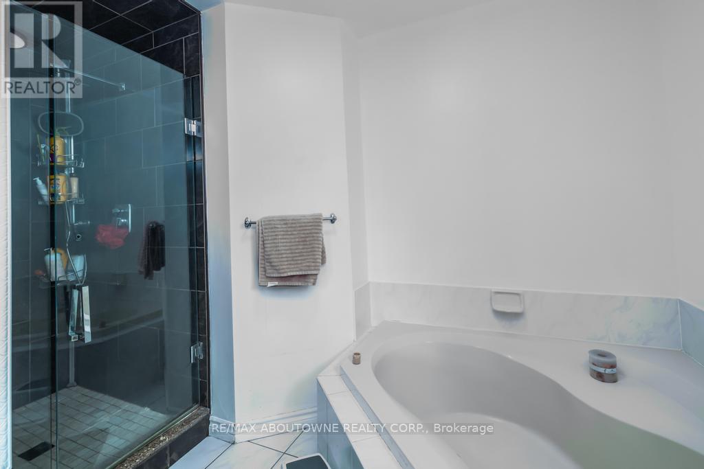 14 Sable Drive, Hamilton (Meadowlands), Ontario  L9K 1K9 - Photo 34 - X12446374