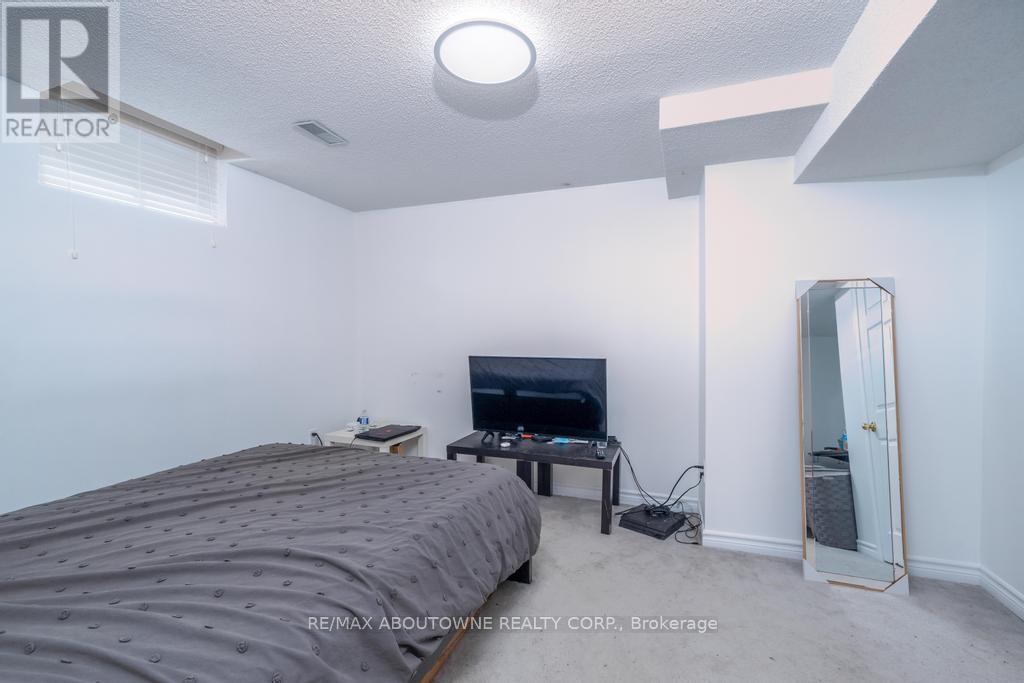 14 Sable Drive, Hamilton (Meadowlands), Ontario  L9K 1K9 - Photo 44 - X12446374