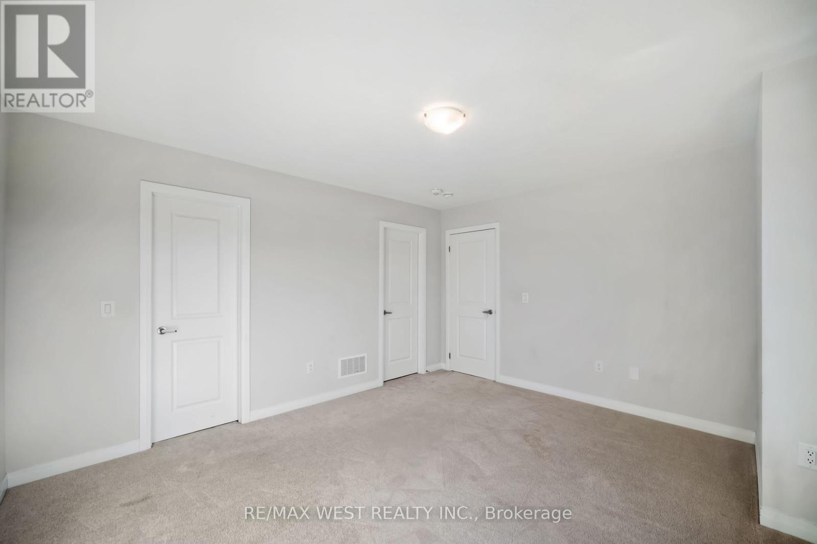 297 Bismark Drive, Cambridge, Ontario  N1S 0C6 - Photo 17 - X12446391