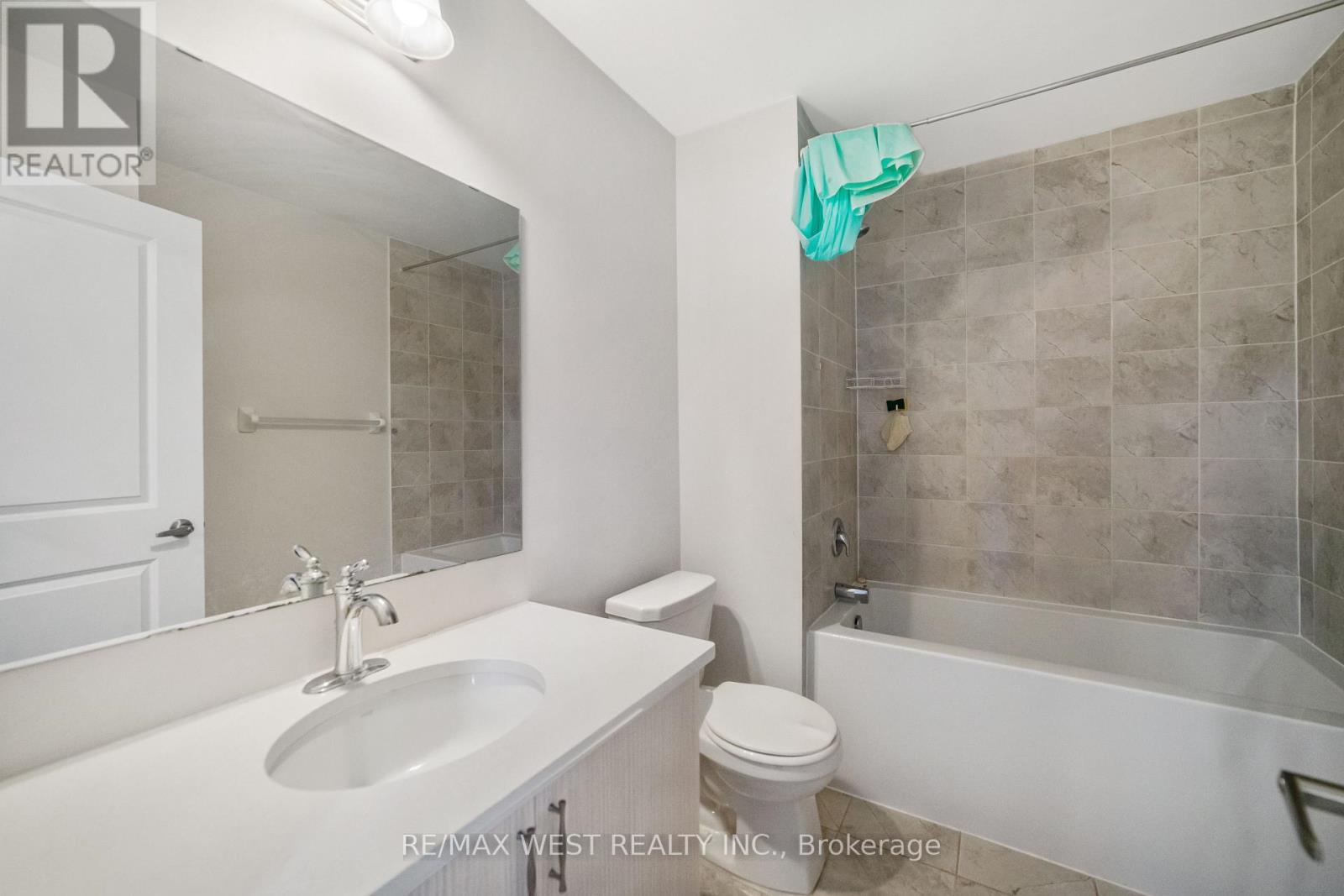 297 Bismark Drive, Cambridge, Ontario  N1S 0C6 - Photo 27 - X12446391