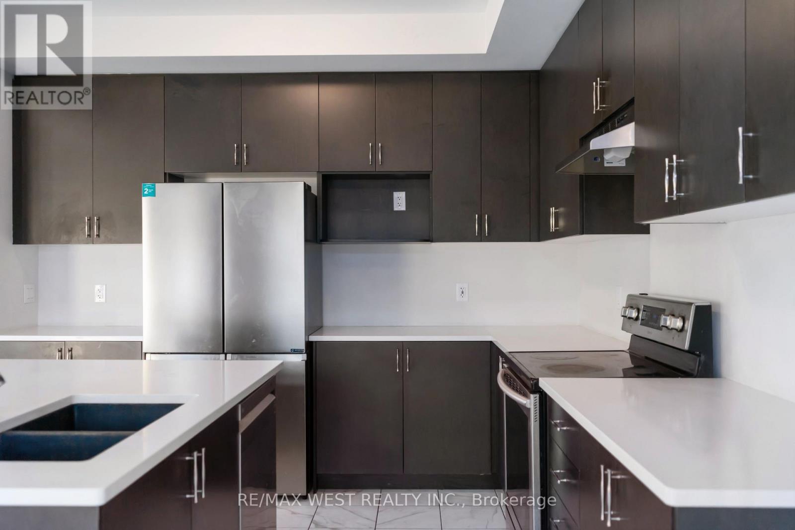 297 Bismark Drive, Cambridge, Ontario  N1S 0C6 - Photo 39 - X12446391