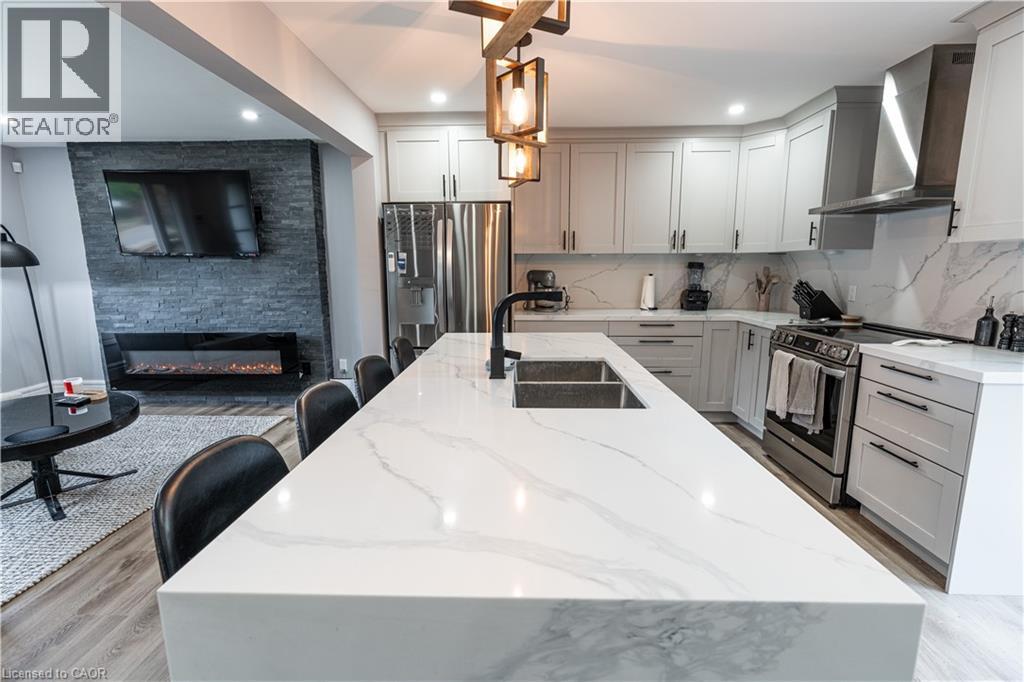 19 Russell Street, Brantford, Ontario  N3R 1Y8 - Photo 11 - 40776527