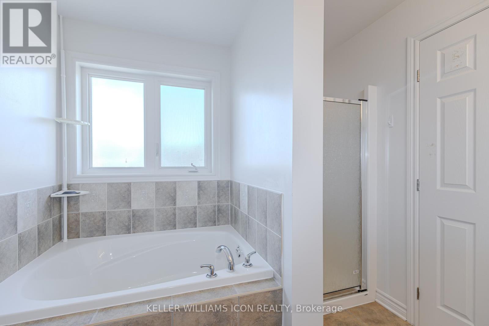 245 Kiwanis Court, Ottawa, Ontario  K1T 0H6 - Photo 27 - X12405751