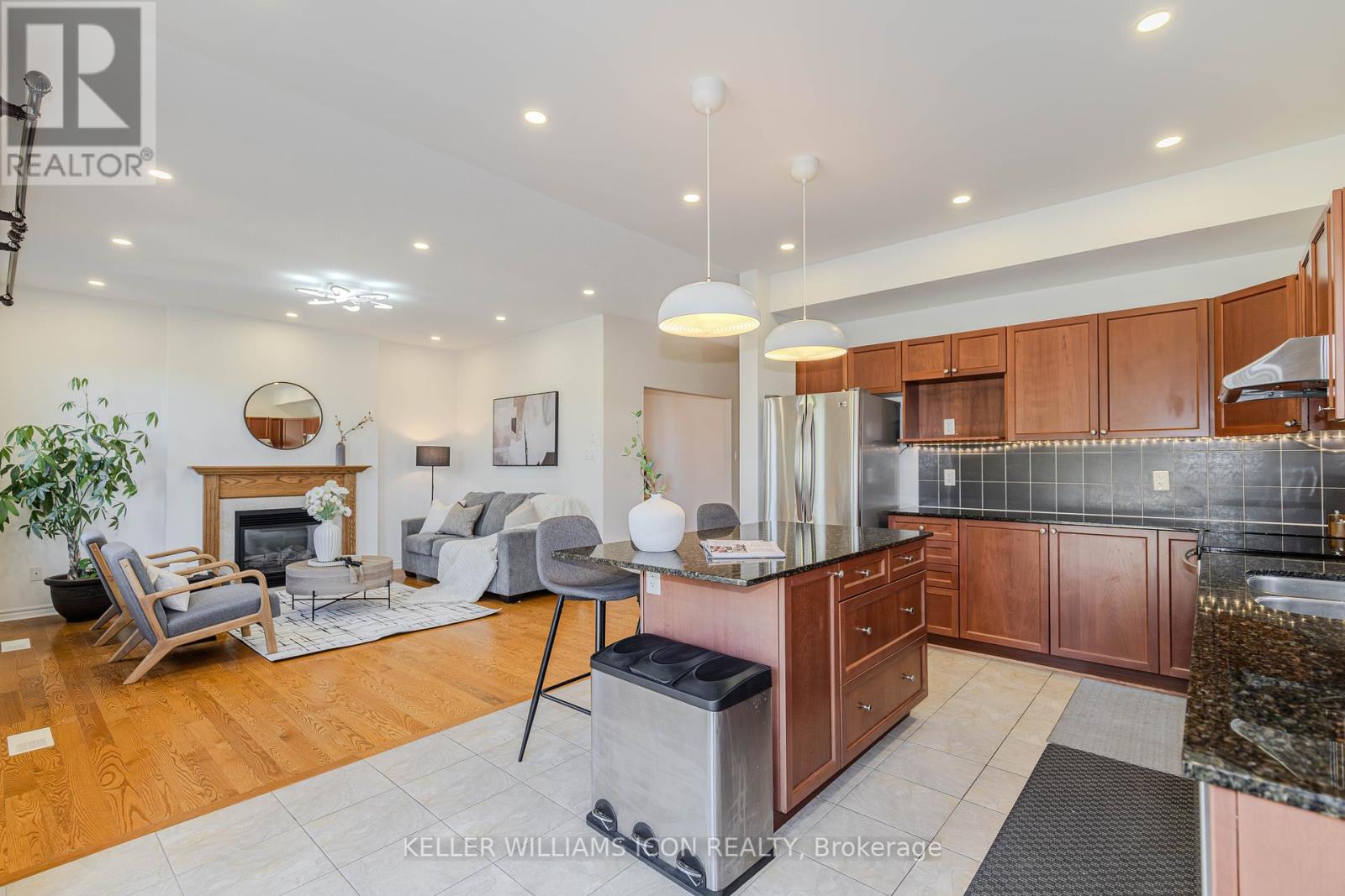245 Kiwanis Court, Ottawa, Ontario  K1T 0H6 - Photo 19 - X12405751