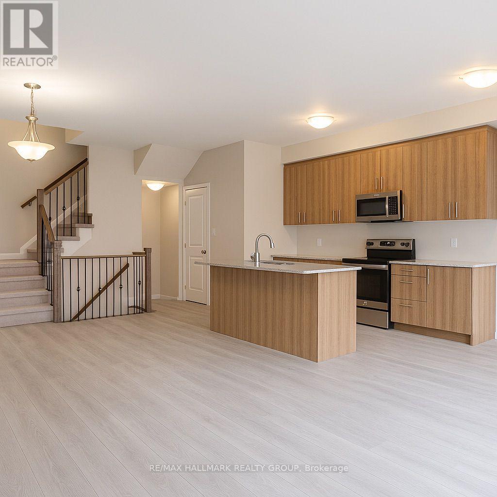 348 Raheen Court Ottawa Circuit, Ottawa, Ontario  K2C 3H2 - Photo 10 - X12437056